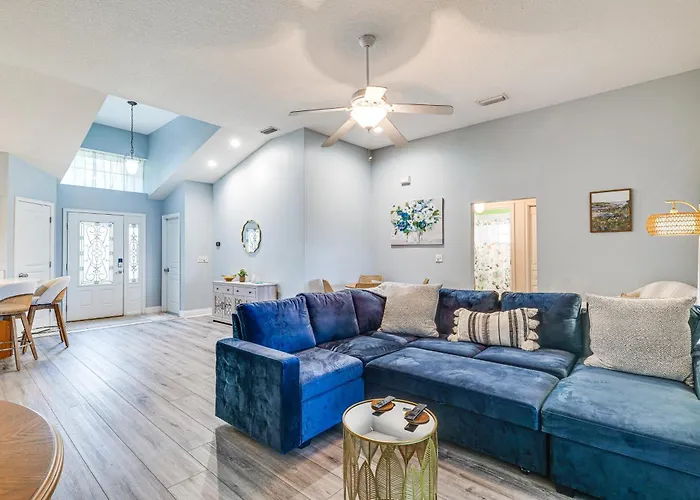 Heart Of Lake County! Family Escape W/ Lanai, Pool