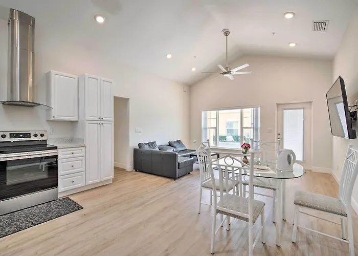 Sleek Tavares Condo 3 Miles To Downtown