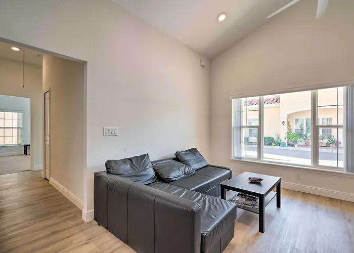 Sleek Tavares Condo 3 Miles To Downtown